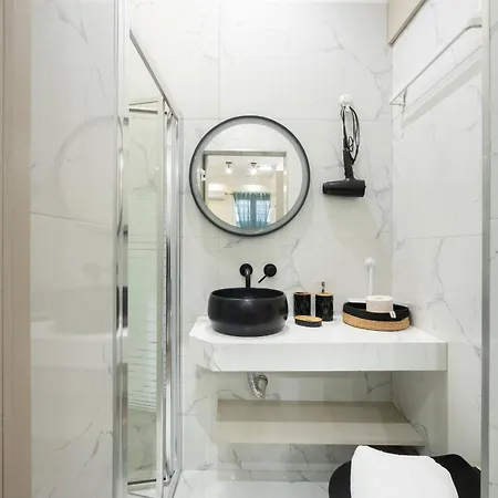 Comfortable Near Panathenaic Stadium Apartment