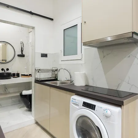 Comfortable Near Panathenaic Stadium Apartment *